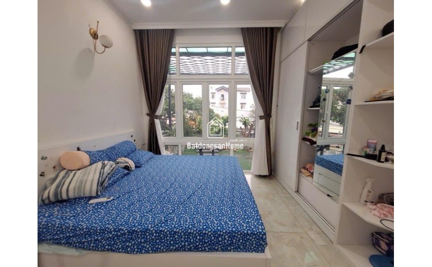 Căn Gốc 4 Tầng Mặt Tiền 90m2 Gần Hoàng Diệu 2, Linh Trung, Thủ Đức